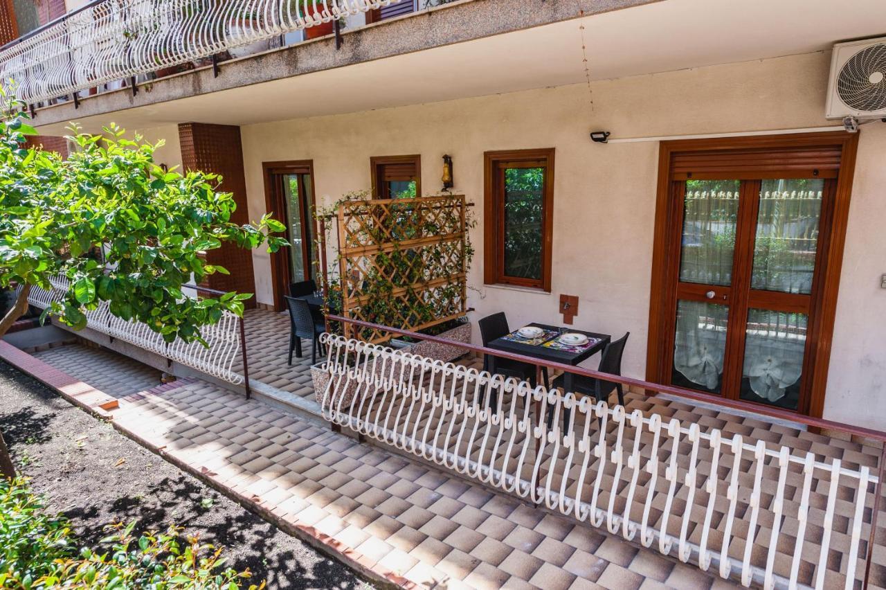 Lemon Tree Apartments By Wonderful Italy Giardini Naxos Eksteriør billede